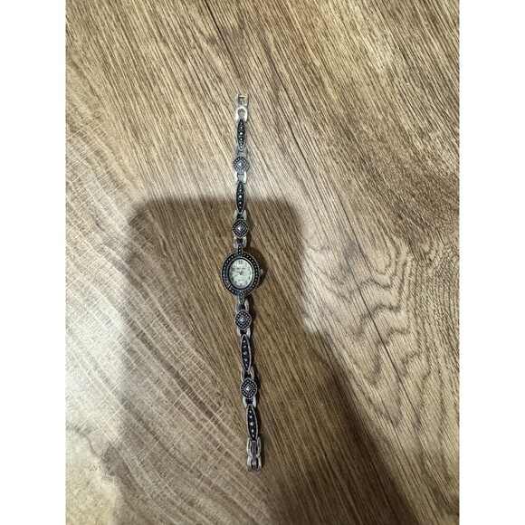 Cote D'Azur Women's Watch Silver Tone Band Crystal Bezel 24mm New Battery - Picture 5 of 5